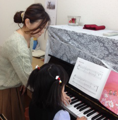 加須市の音楽教室BEC　ピアノレッスン